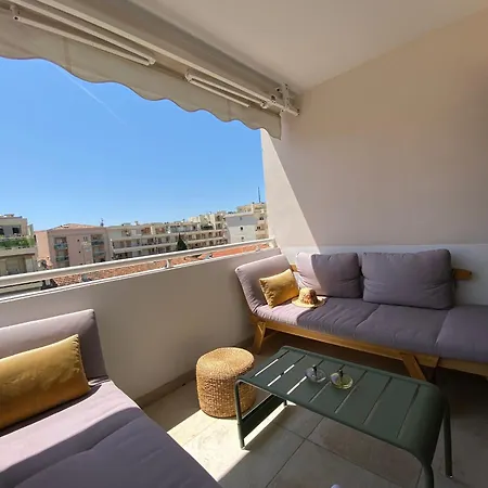 T3 Pièces Lumineux à à 1 Min De La Quartier Palm *